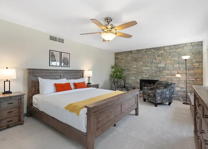 Zion Mirage Kierland Pool Firepit Dog Friendly Phoenix